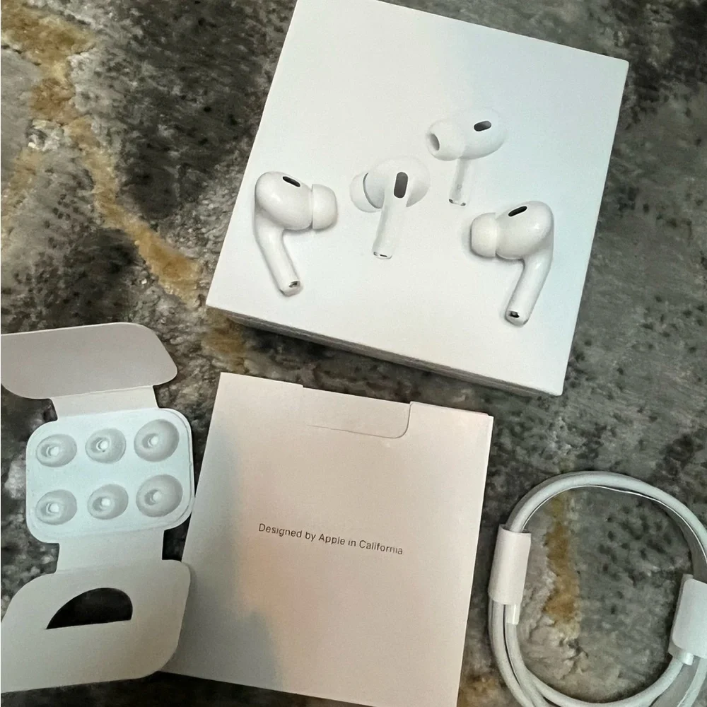 Apple Airpods Pros 2nd Gen + USB-C
